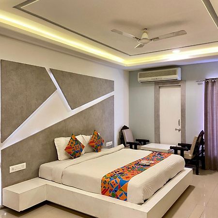 Hotel Damanis อุเดเปอร์ ภายนอก รูปภาพ