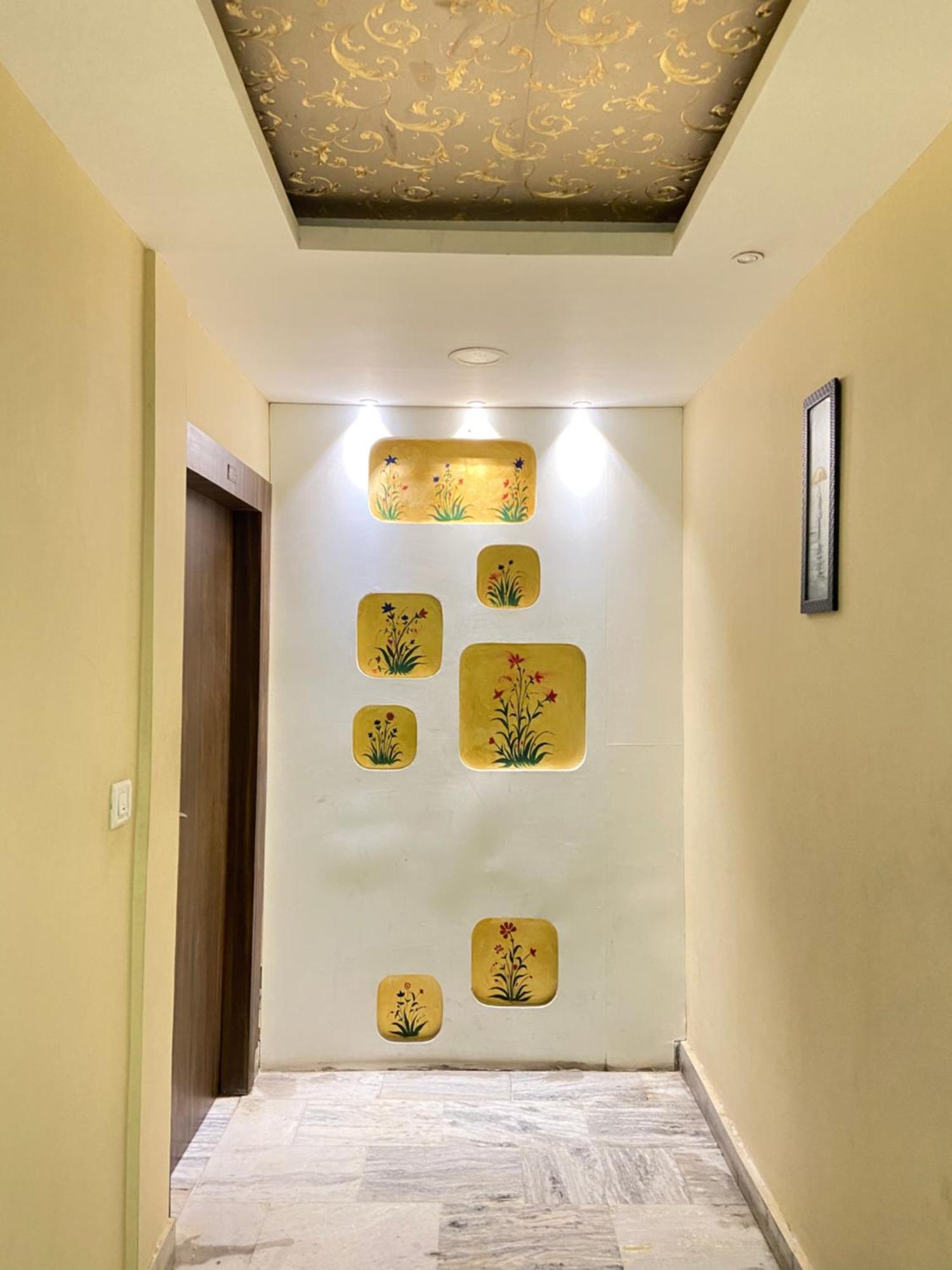 Hotel Damanis อุเดเปอร์ ภายนอก รูปภาพ
